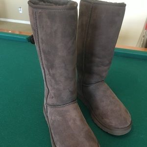 UGG Women’s Classic Tall II Chocolate Brown